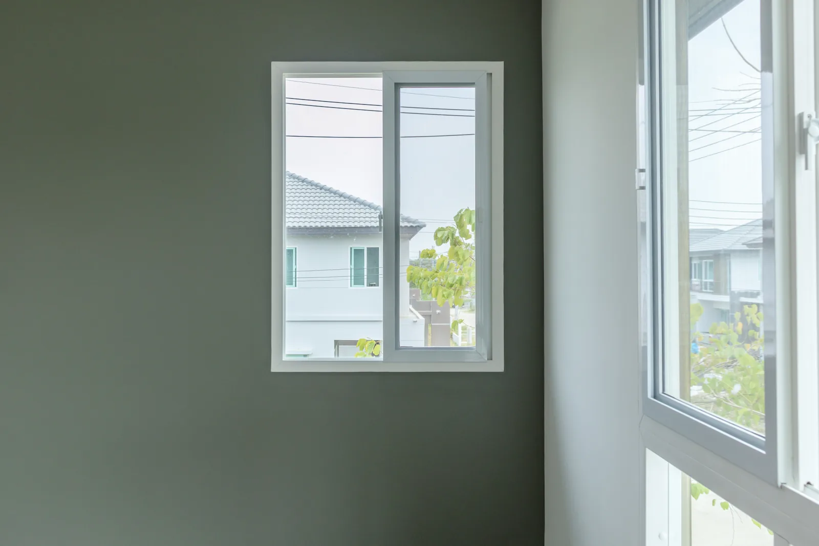 Fenêtre sur mesure PVC, aluminium ou bois – Ciel Habitat France
