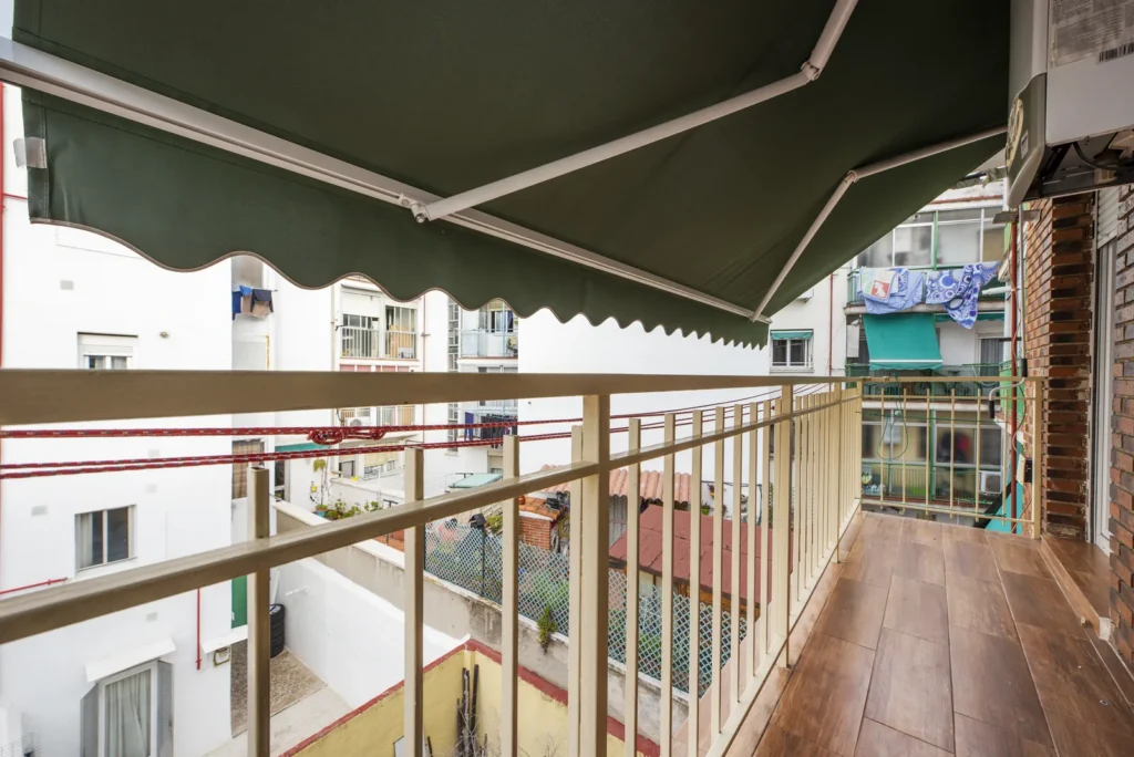Store banne sur mesure – Ciel Habitat France